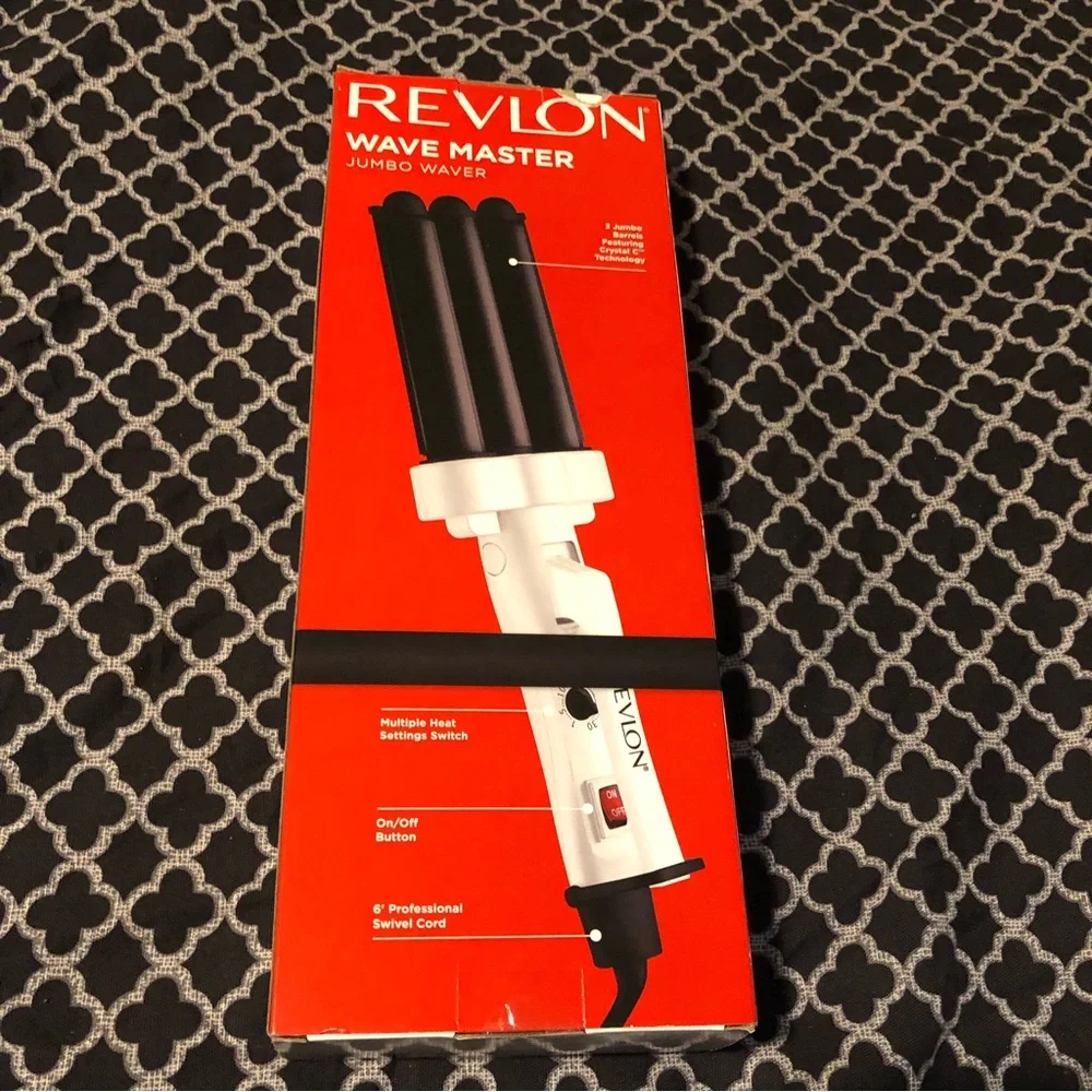 Revlon 3 Barrel Jumbo Hair Waver Long-Lasting Natural Looking Waves Black White.